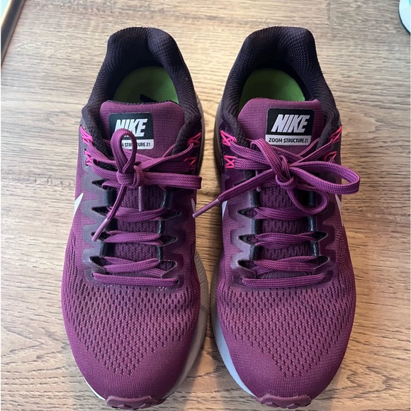 3 pairs of Women’s Nike Shoes - Picture 2 of 16